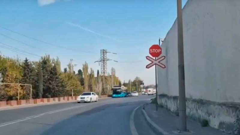 Biləcəridə “Stop” nişanı sürücüləri çaş-baş qoyur