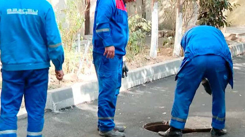 Nizamidə doqquzmərtəbəli binanın kanalizasiyası daim daşır