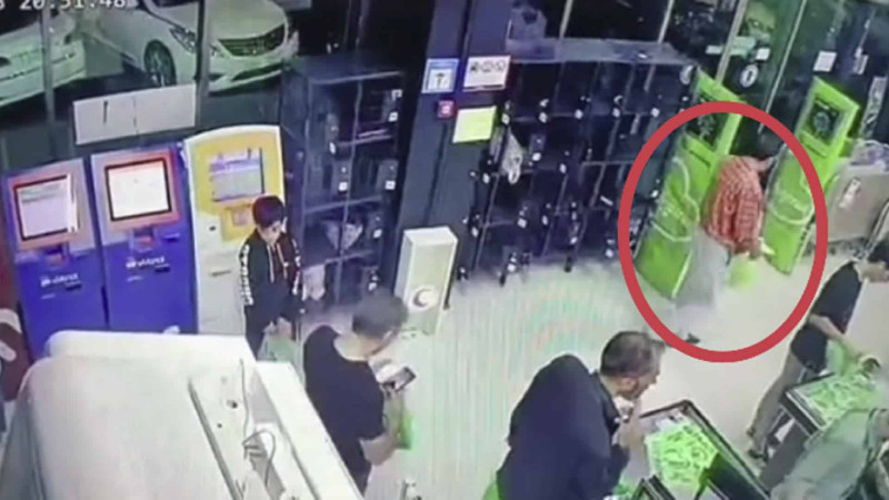 Bakıda supermarketdən oğurluq etdi, kameralara düşdü – VİDEO