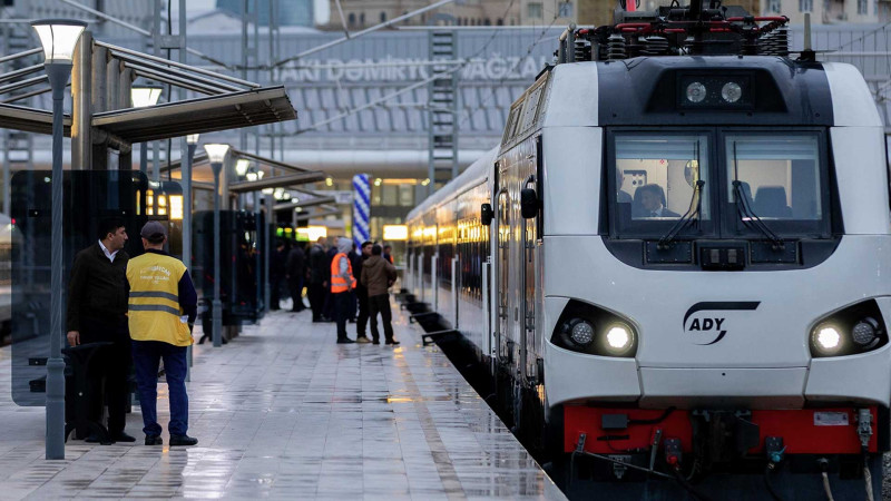 Bakı-Sumqayıt “Ekspres” qatarları həftə ərzində 6 min nəfəri daşıyıb