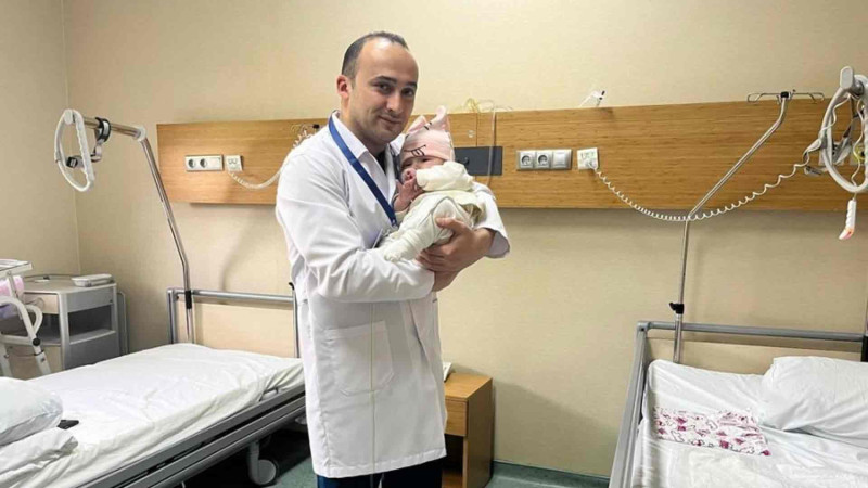 Mərkəzi Gömrük Hospitalında balaca uşaq ağır əməliyyat olunub