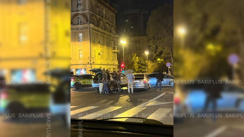 Nəsimi rayonunda “Prius”un iştirakı ilə yol qəzası baş verib