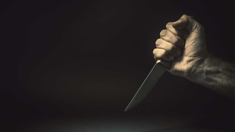 Nərimanovda kişi özünü öldürməyə çalışıb