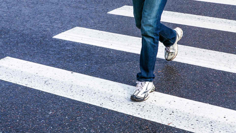 Xətaidə gənc oğlan yol qəzasına düşüb