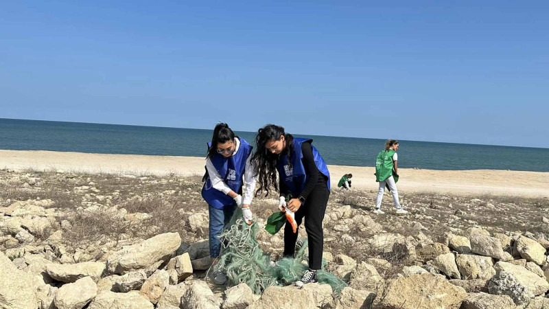 “Xəzər həftəsi” davam edir: Bilgəh sahili tullantılardan təmizlənib