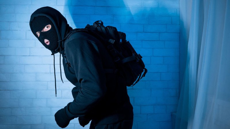 Nərimanovda 3000 manat dəyərində təmir alətləri oğurlanıb