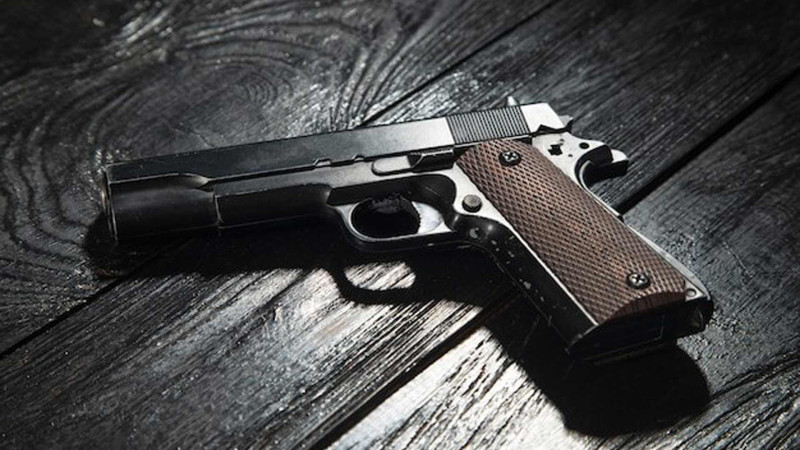 Bakıda 11 yaşlı oğlan ehtiyatsızlıqdan atəş açaraq özünə qəsd edib