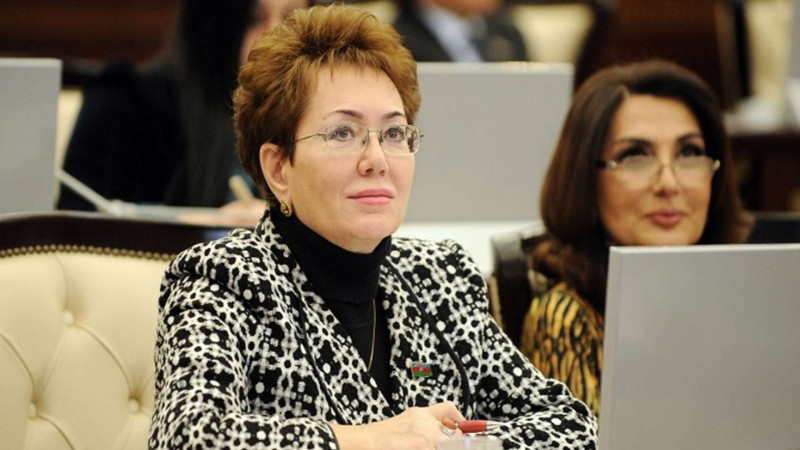 Prezident Elmira Axundova barəsində Sərəncam imzalayıb