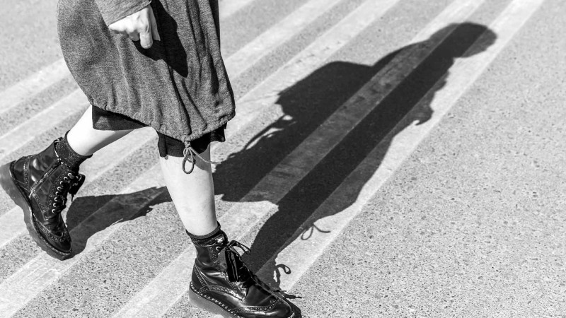 Xəzər rayonunda 43 yaşlı qadını avtomobil vurub