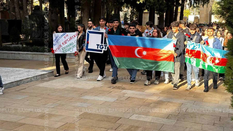 Tələbə Gənclər Təşkilatı Fəxri xiyabanı ziyarət edib
