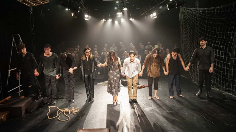 “Azdrama”nın laboratoriyası “Son xətt” tamaşasını təqdim edib