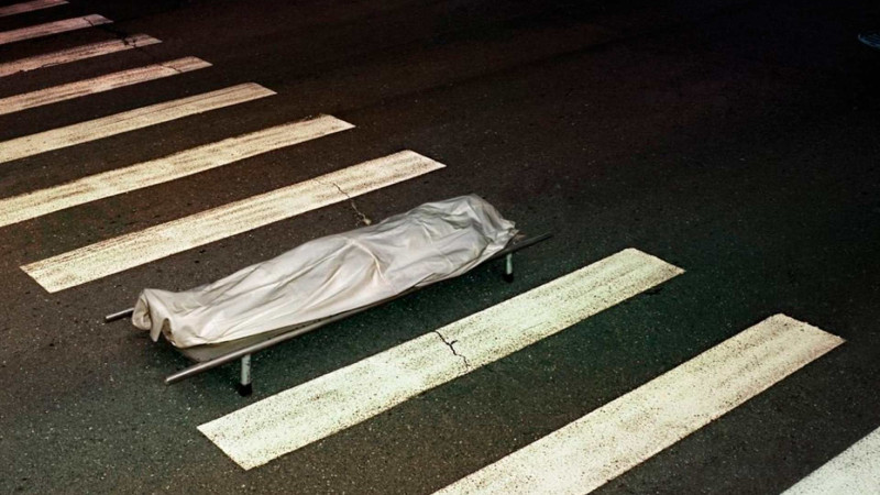 Nərimanovda avtomobil əcnəbini vuraraq öldürüb