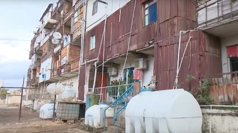 Qaradağ rayonunda internat məzunları acınacaqlı evlərdə yaşayırlar – VIDEO