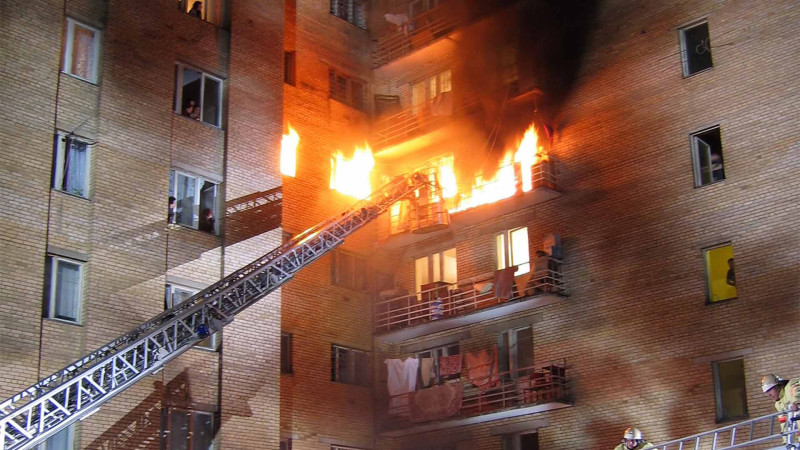 Xətai rayonunda mənzildə yanğın olub