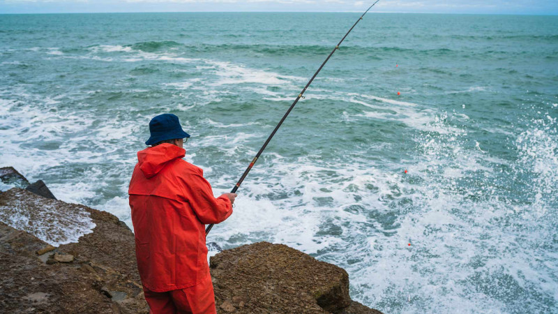 Xəzər dənizində qanunsuz balıq ovu ilə məşğul olan şəxslər cərimələniblər