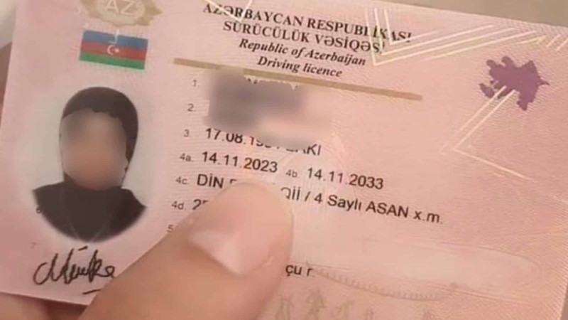 Sürücülük vəsiqələrində hicab qadağasının aradan qaldırılması ilə bağlı Baş Dövlət Yol Polisi İdarəsi açıqlama verib