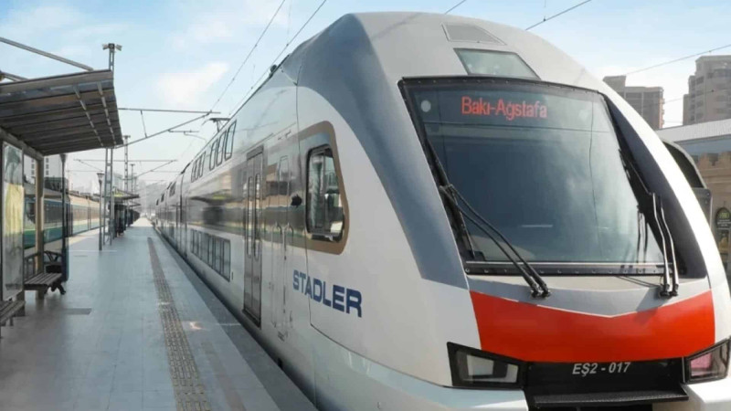 Ağstafadan Bakıya yola düşmüş qatar nasazlığa görə yolda qalıb