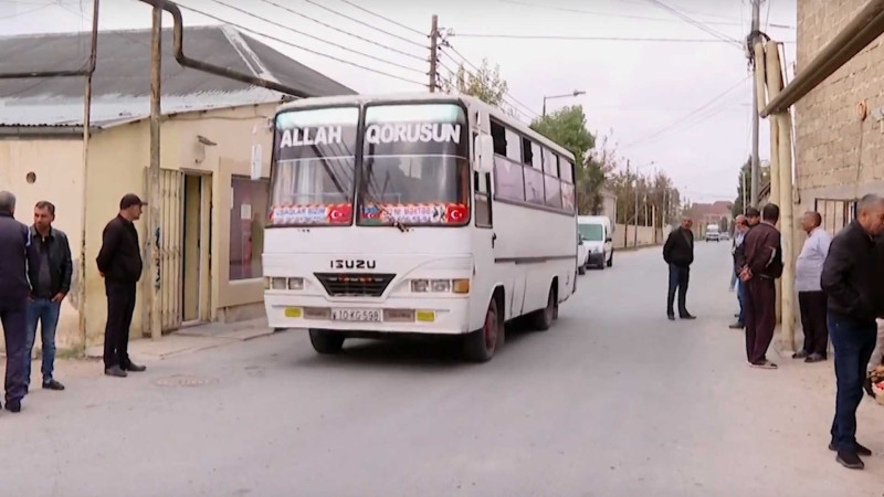 Binədə sakinlər sərnişin avtobusuna həsrət qalıblar