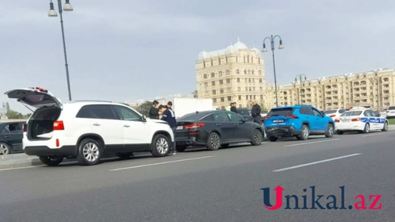 Nərimanovda 3 avtomobil toqquşub