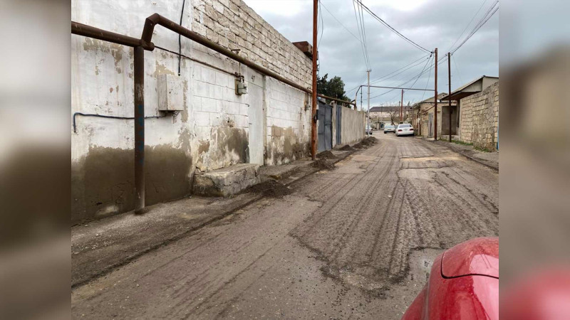 Buzovnada yollarda asfalt yenilənir – FOTO