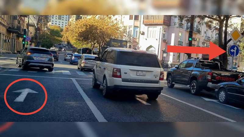 Bakının mərkəzində yol nişanı çəkilmiş cizgilərə uyğun gəlmir