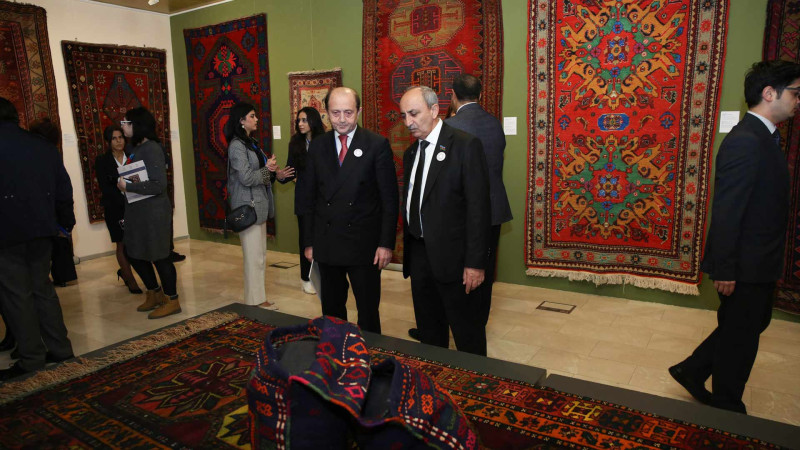Bakıda Qərbi Azərbaycan xalçalarının sərgisi açılıb