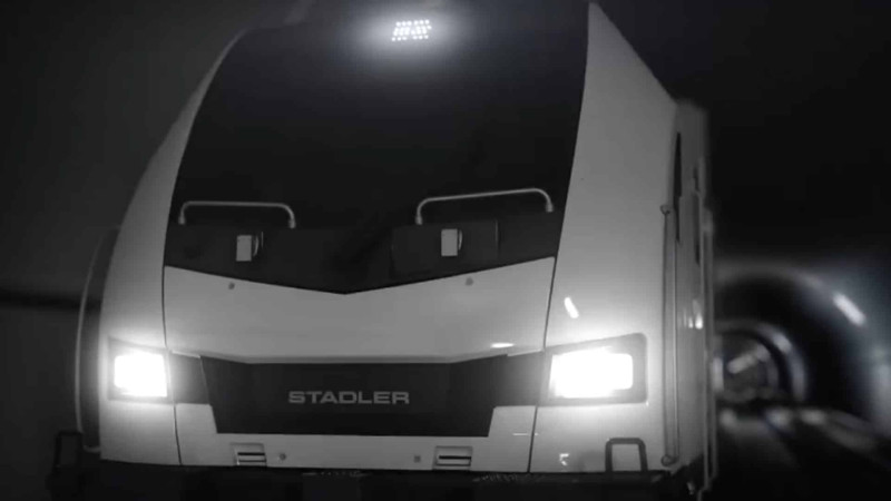 Bakıya yeni “Stadler” sərnişin qatarları çatdırılıb
