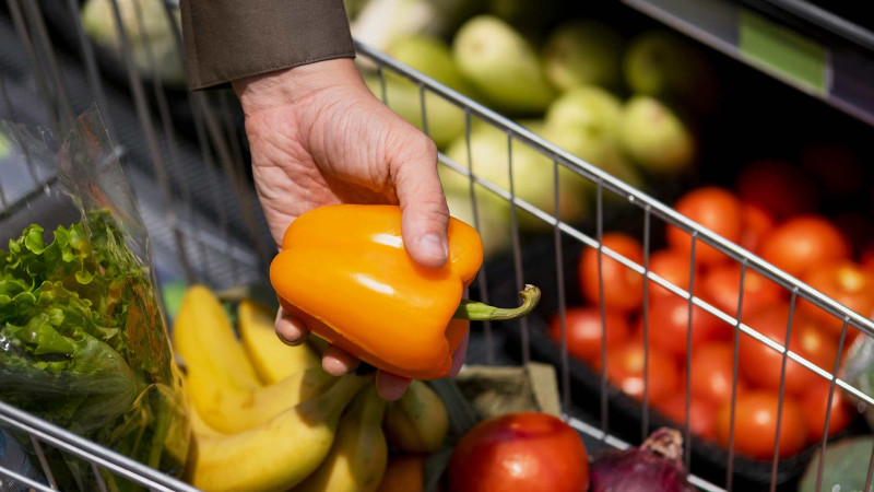 Nərimanovda mağazadan meyvə-tərəvəz oğurluğu baş verib
