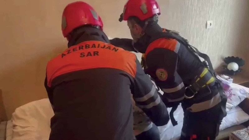 Paytaxtın daha iki ünvanında köşklərin sahibləri səkiləri zəbt ediblər – FOTO