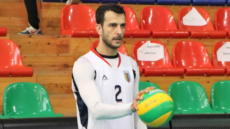 Voleybolçu Tural Həsənli ağır əməliyyat keçirib