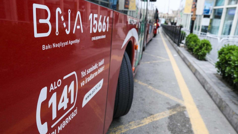 Sərnişinləri avtobusdan düşürən sürücü işdən çıxarılıb