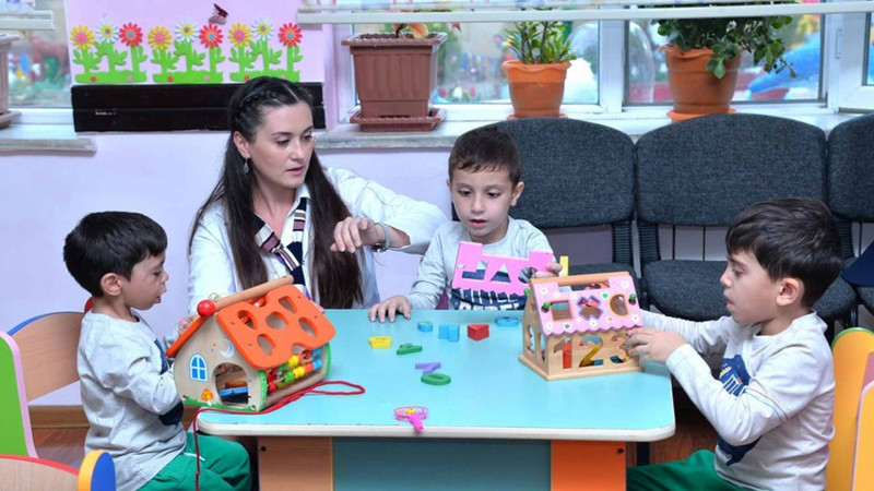 Bakıda məktəbəqədər təhsil müəssisələrinin monitorinqi aparılıb