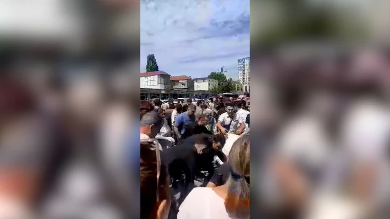 Yasamalda qadını bıçaqlayaraq hadisə yerindən qaçan kişinin məhkəməsi başlayır