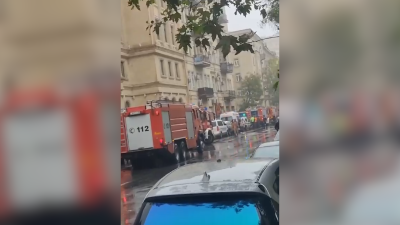 Nəsimi rayonunda yerləşən yaşayış binasında yanğın söndürülüb – YENİLƏNİB