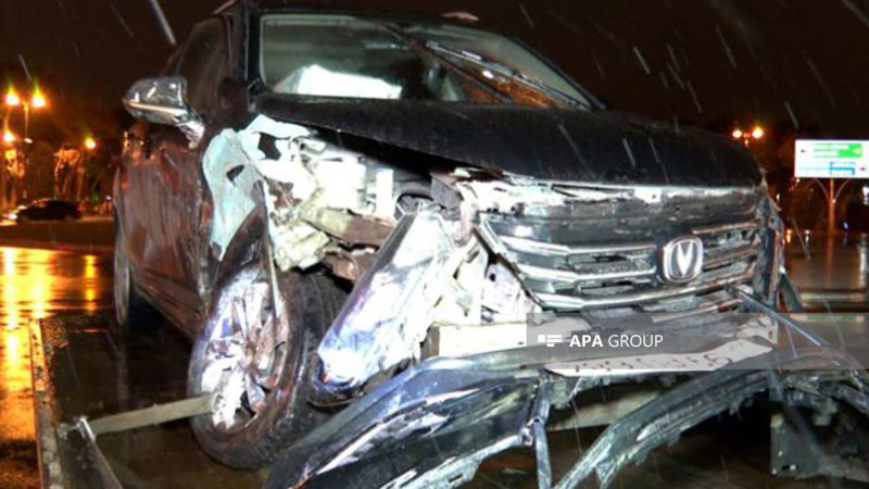 Azneft dairəsində “Changan” və “BMW” toqquşub
