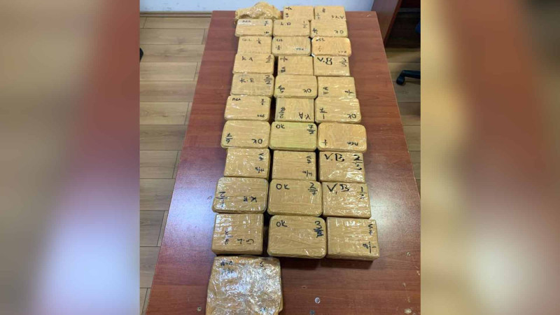 Bakı hava limanında qanunsuz 8 kiloqram qızıl tapılıb