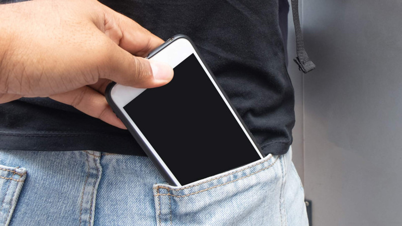 Yasamalda 6 nəfərin telefonları oğurlanıb