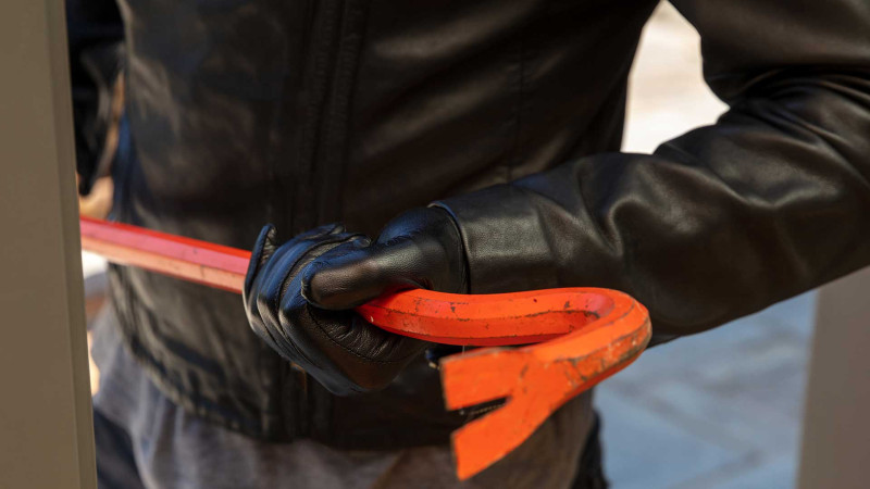 Nərimanovda metal qəbulu məntəqəsində oğurluq edilib