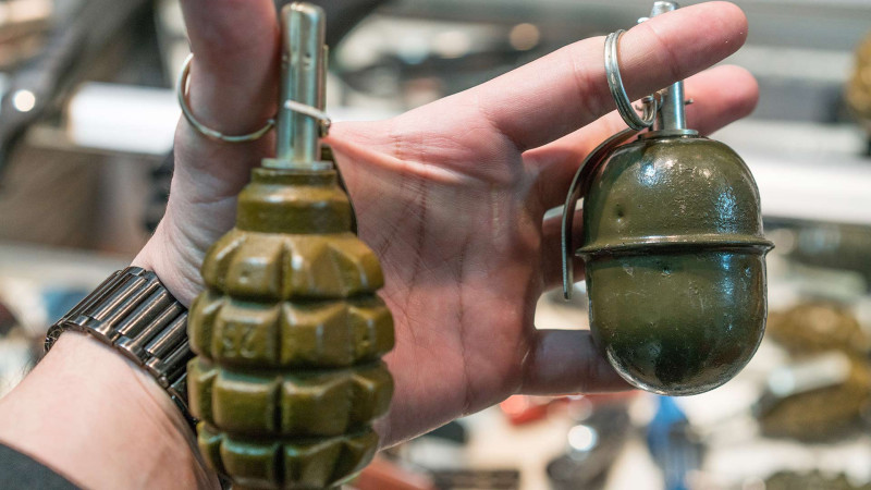 Xətai rayonunda saxlanılan şəxsdən qumbaralar götürülüb