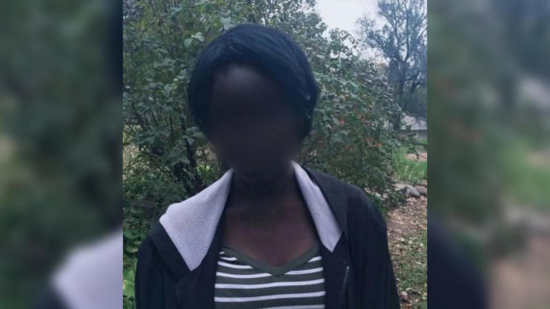Afrikadan iş üçün gələn qadın çöldə qalıb