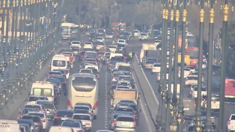 Heydər Əliyev prospektində tıxac yaranıb