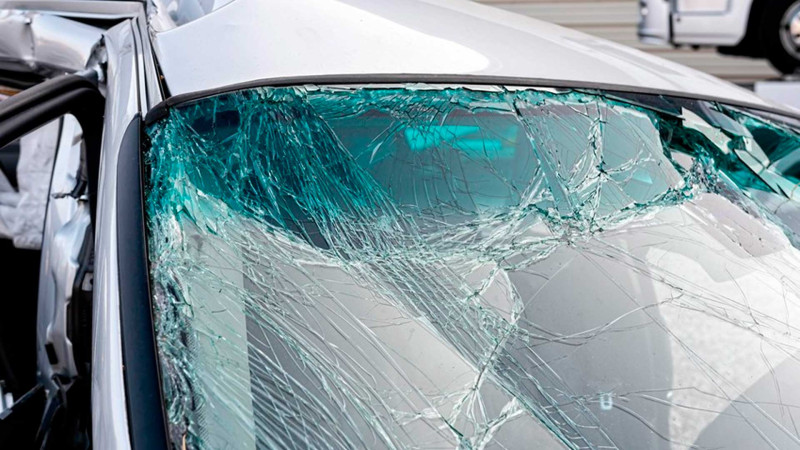 Xətaidə gənc qız yol qəzasına düşüb