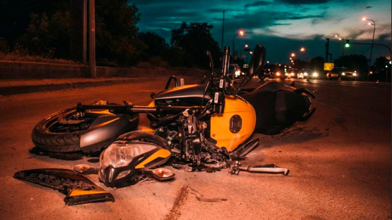 Qaradağda motosikletçi qəzaya düşüb