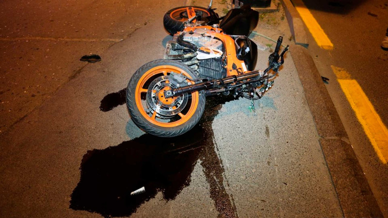 Paytaxtda 40 yaşlı motosikletçi yol qəzasına düşüb