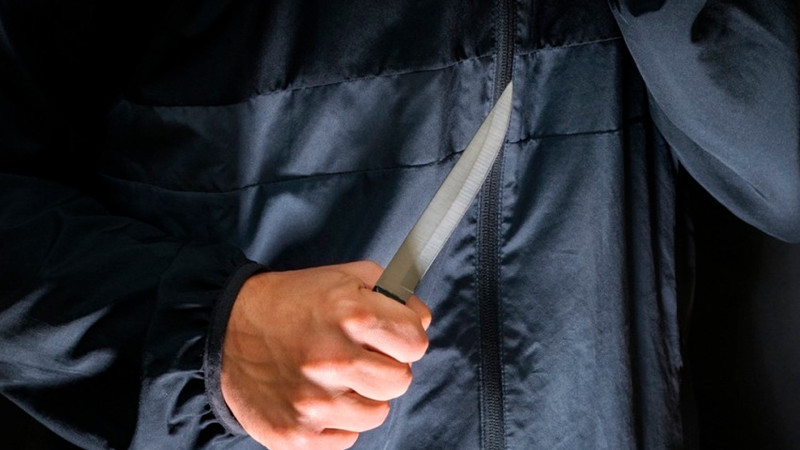 Xəzər rayonunda bıçaqlanma hadisəsi baş verib