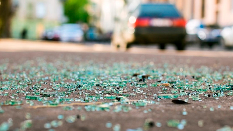 Xətai rayonunda motosiklet avtomobillə toqquşub