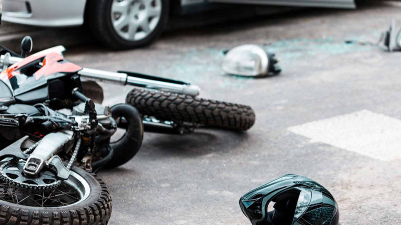 Lökbatanda 27 yaşlı motosikletçi qəzaya uğrayıb