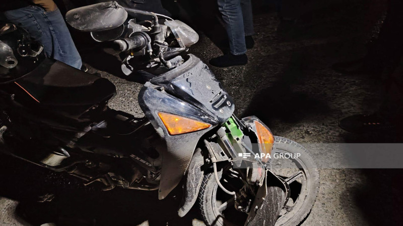 Sabunçuda moped işıqforda keçən piyadanı vurub – VİDEO