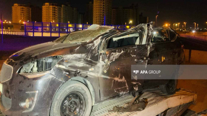 Ziya Bünyadov prospektində avtomobil aşıb