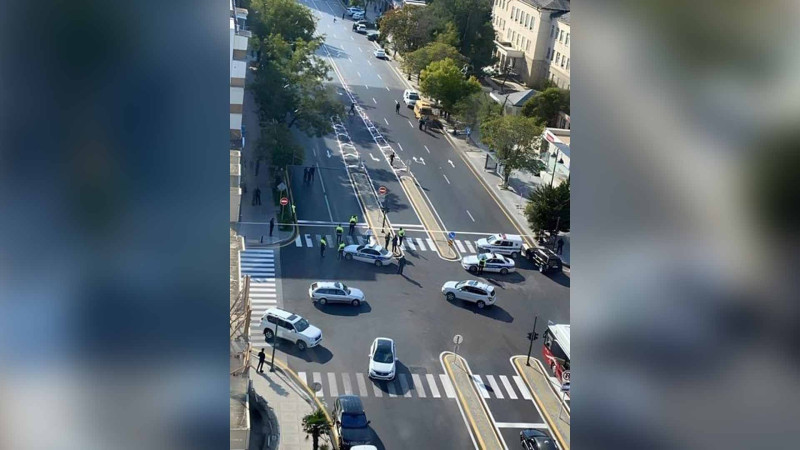 Yasamal: Şərifzadə küçəsində piyada zolağı və avtobus dayanacağı eyni yerdədir